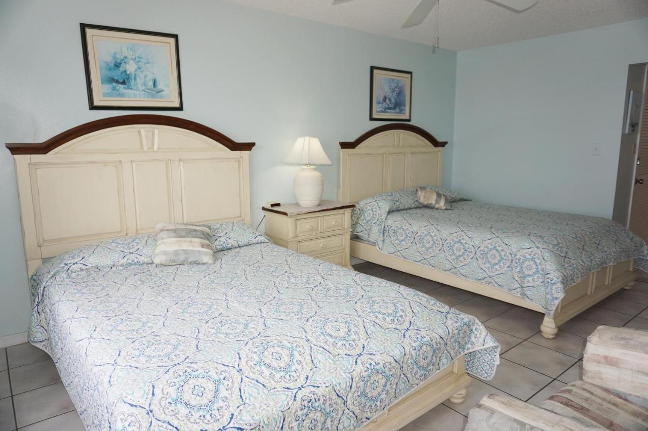 Sea Breeze Resort By Travel Resort Services Madeira Beach Eksteriør bilde
